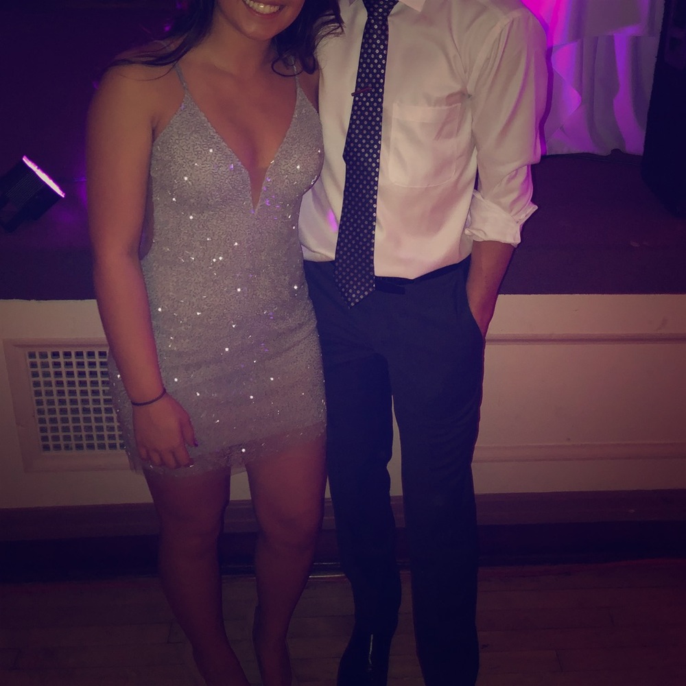 Silver dress - Picture 1 of 4